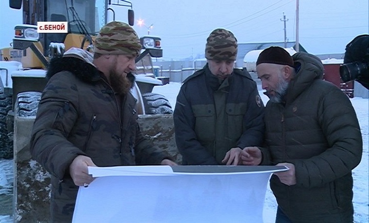 Рамзан Кадыров проверил ход строительства мечети в Беное