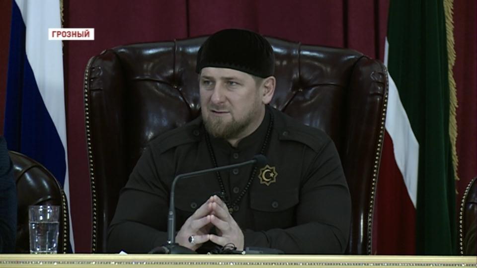 Р.Кадыров провел расширенное совещание с руководителями министерств и ведомств
