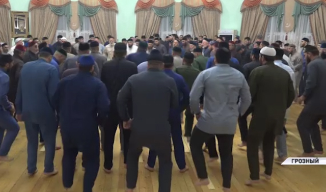 В честь дня рождения Ахмата-Хаджи Кадырова в Грозном состоялись религиозные обряды