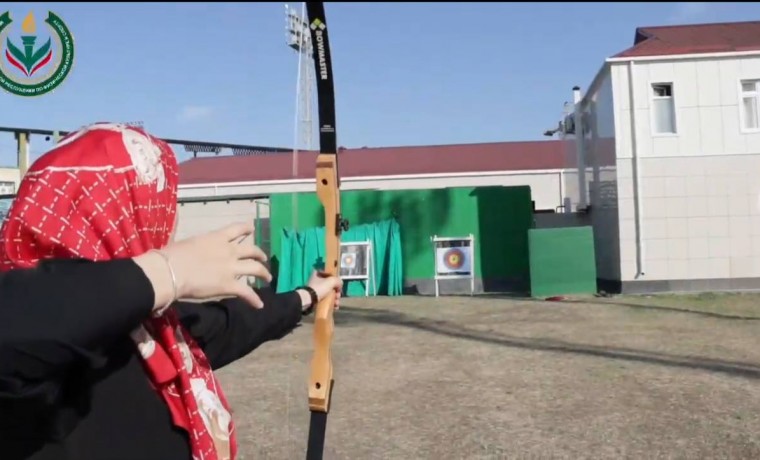 В Грозном прошли соревнования по стрельбе из лука