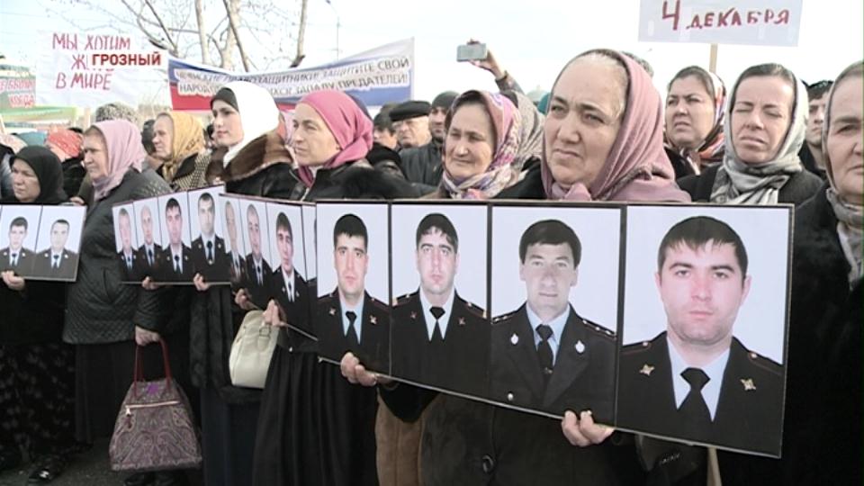 В Грозном состоялся многотысячный митинг против терроризма
