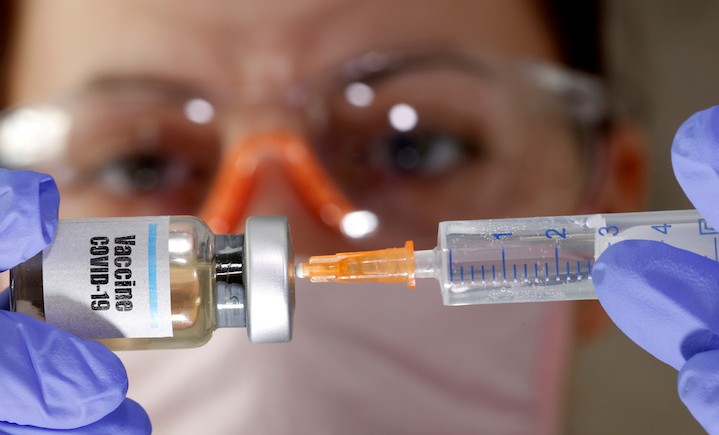 ФРГ планирует получить 100 млн доз вакцины от коронавируса