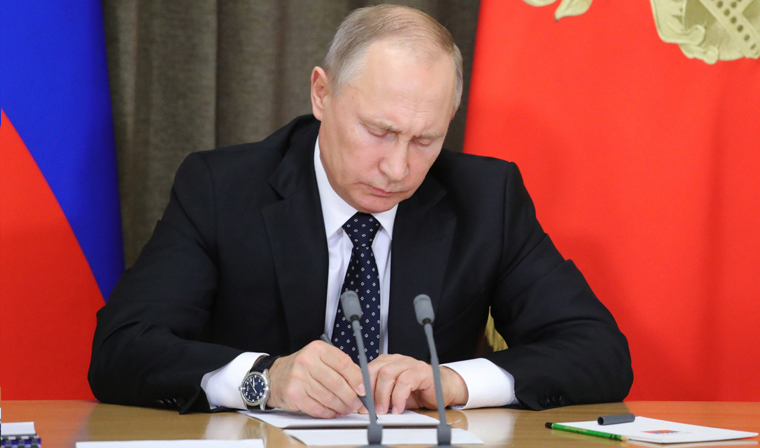 Владимир Путин назначил врио главы в Курскую область и Башкирию