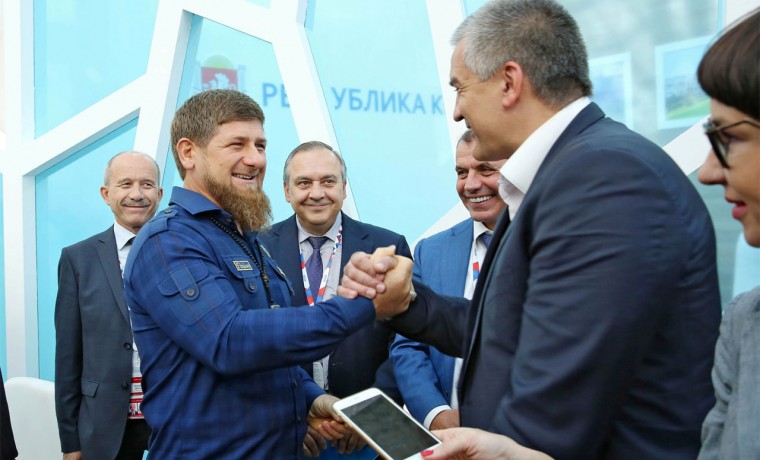 Рамзан Кадыров поздравил Сергея Аксенова с днем рождения