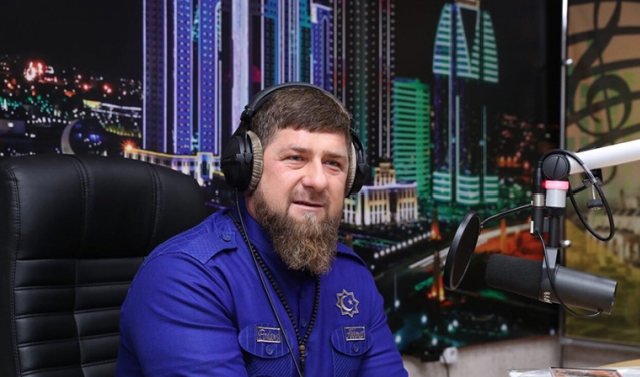 Рамзан Кадыров поздравил работников радио с праздником