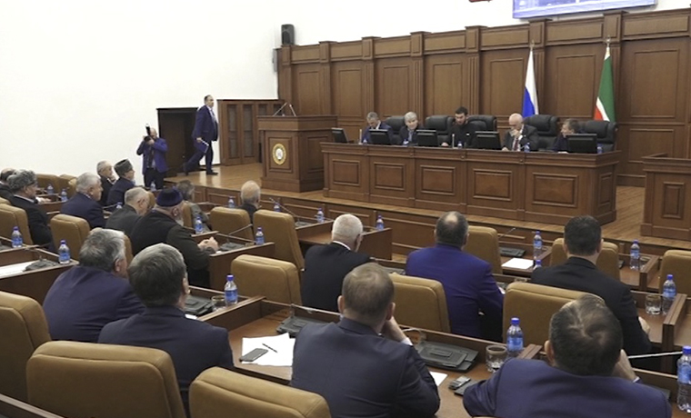Состоялось  33-е заседание Парламента Чеченской Республики