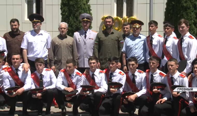 В Грозненском Суворовском военном училище состоялся выпуск
