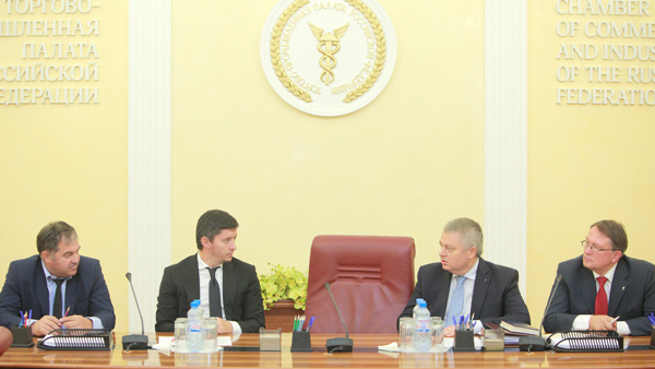 Вице-премьер ЧР Хасан Хакимов встретился в Москве с руководством Торгово-промышленной палаты РФ