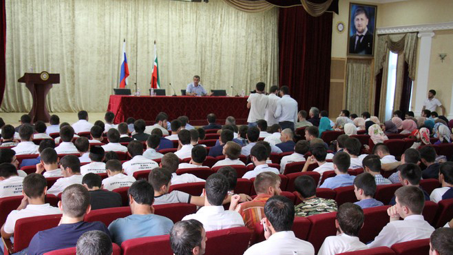 Министр Чечни по делам молодежи призвал активистов молодежных организаций активизировать работу