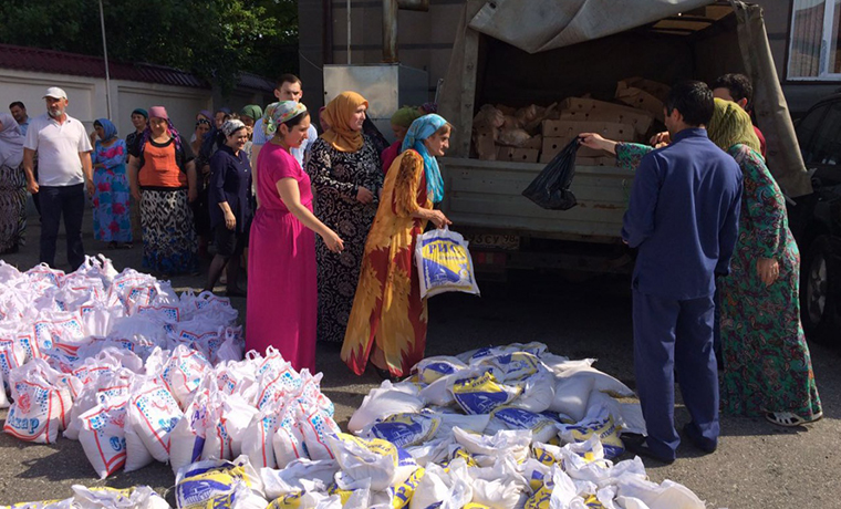 Фонд Кадырова провел крупную благотворительную акцию для малоимущих семей Грозного