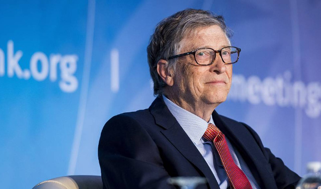 Билл Гейтс отверг обвинения в желании чипировать человечество