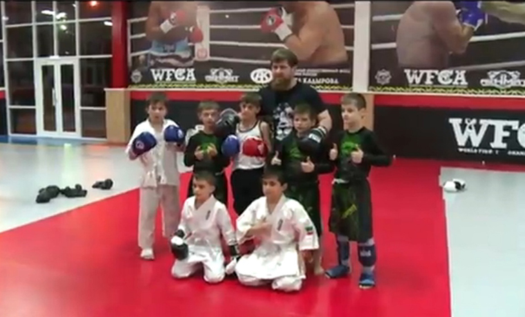 Рамзан Кадыров вместе с сыновьями провел тренировку с бойцами клуба «Ахмат»