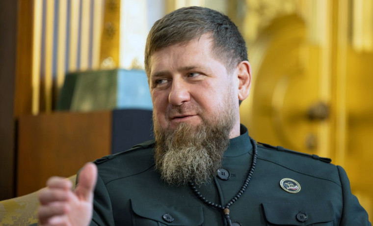 Рамзан Кадыров пожелал удачи парашютистам на международных соревнованиях в Гудермесе