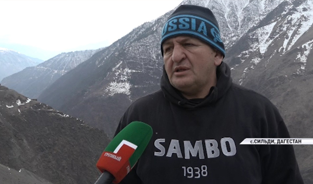 Отец Хабиба Нурмагомедова поблагодарил Рамзана Кадырова за помощь жителям Дагестана