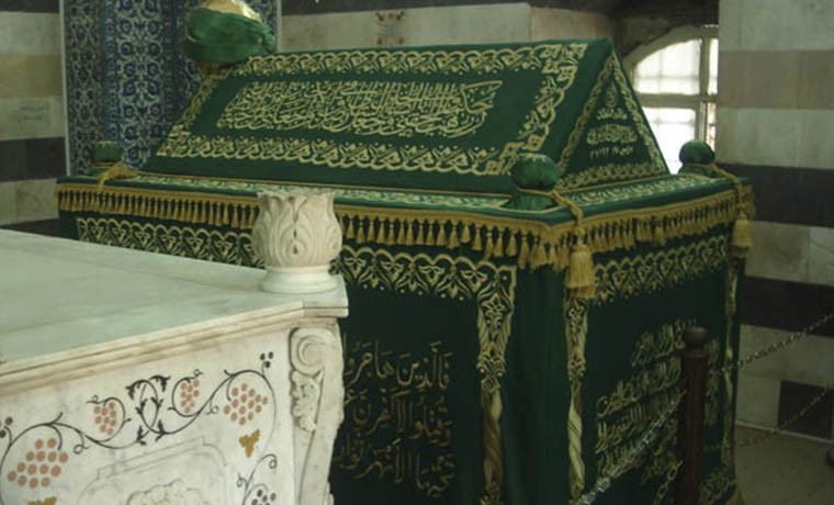 Адам Делимханов и Салах Межиев совершили зиярат к могиле великого Салахадина в Дамаске 