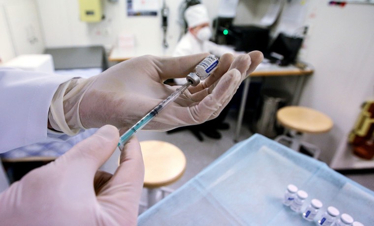 В Роспотребнадзоре заявили о необходимости ускорить вакцинацию в стране