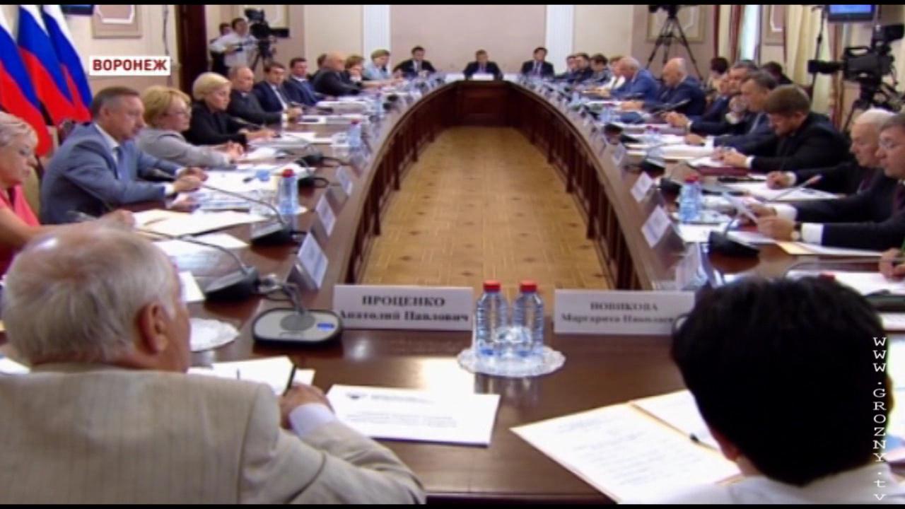Р. Кадыров  побывал на заседании президиума Госсовета по вопросам развития системы социальной защиты пожилых людей