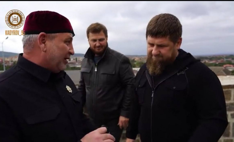 Рамзан Кадыров ознакомился с ходом строительства религиозного центра «Хьаьжин беш»