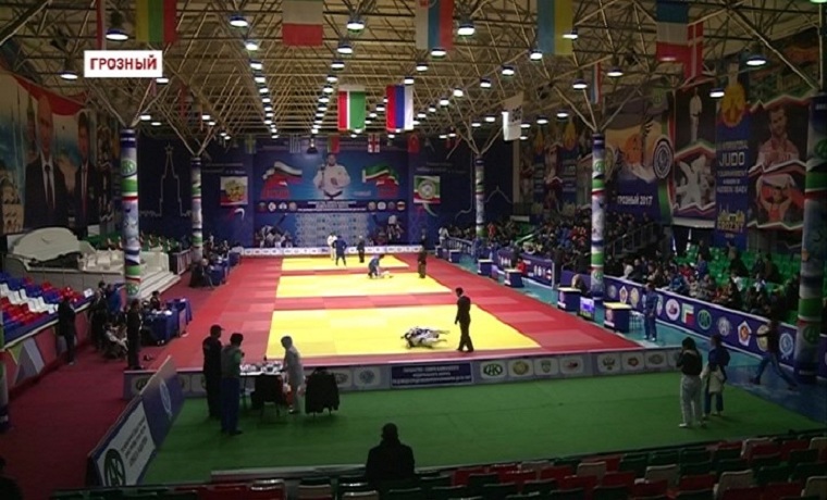 На Первенстве СКФО по дзюдо чеченские спортсмены завоевали 10 медалей