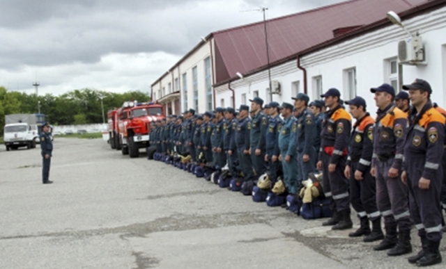 Чеченские спасатели принимают участие в межрегиональных соревнованиях по пожарно-спасательному спорту