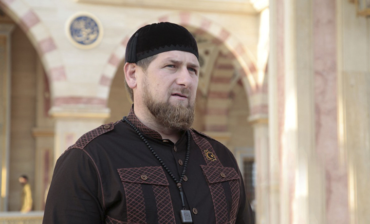 Рамзан Кадыров помог отремонтировать мечеть в Севастополе
