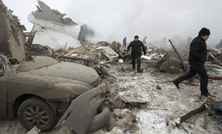 Количество погибших при крушении самолета в Бишкеке возросло до 37