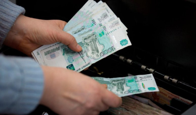 Минтруд РФ обсудит введение минимального размера часовой ставки оплаты труда