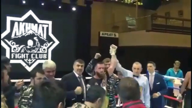 Глава Чечни поздравил чеченских спортсменов с победами на боксерском турнире в Москве