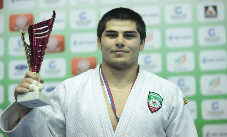 Чеченский дзюдоист завоевал золото на Первенстве Европы среди юниоров до 23-х лет