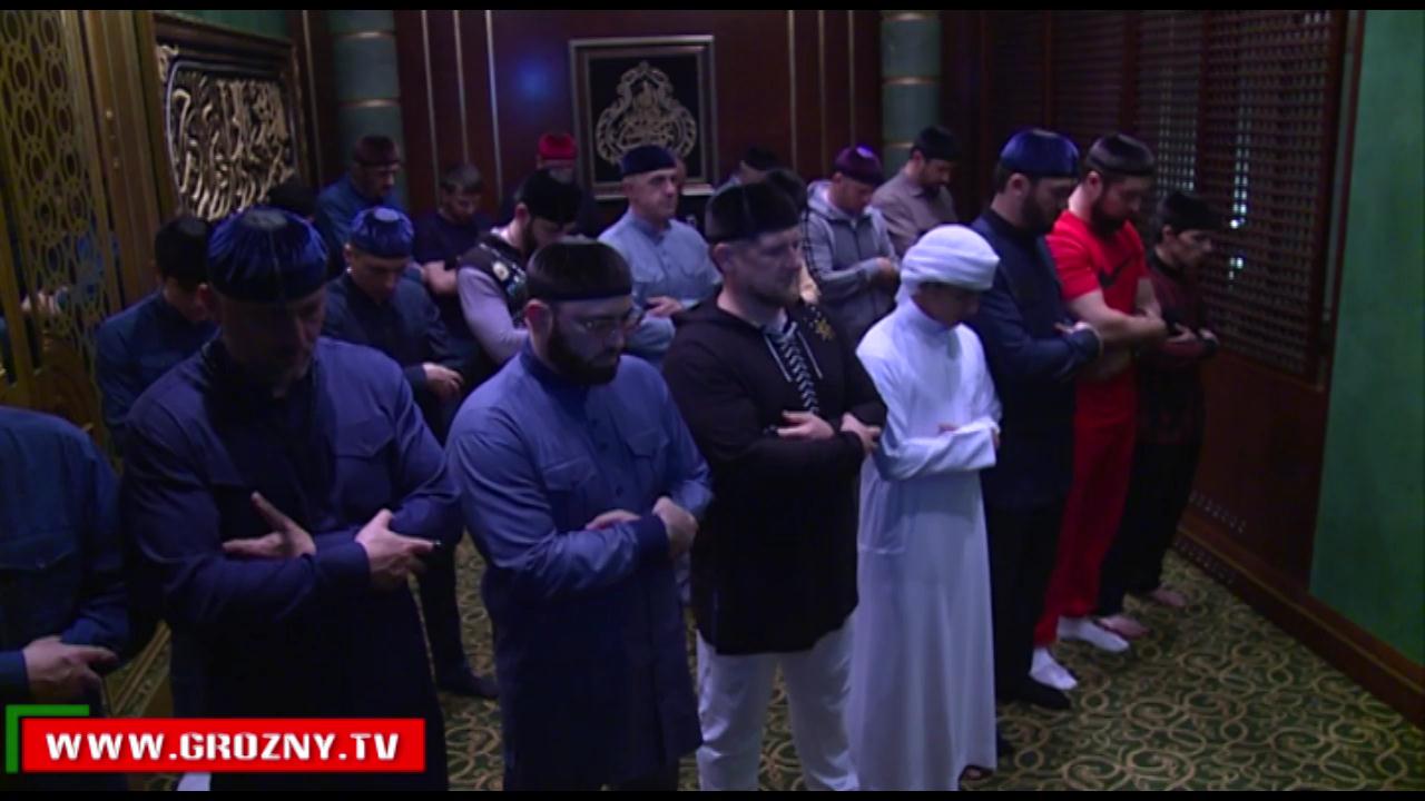 Рамзан Кадыров обсудил актуальные вопросы религии с представителями духовенства Йемена