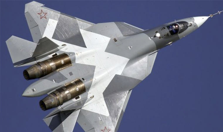 Сергей Шойгу назвал успешными испытания двух истребителей пятого поколения Су-57 в Сирии