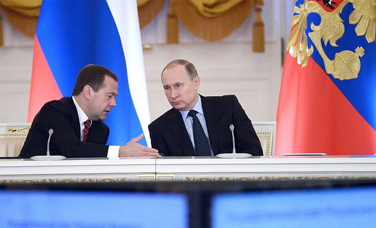 Владимир Путин и Дмитрий Медведев обсудили задержание Улюкаева