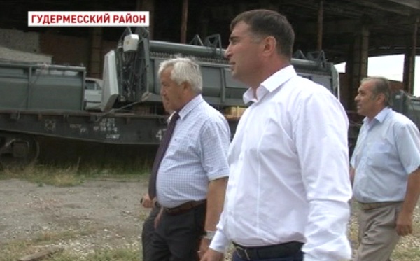 Муса Дадаев инспектирует сельхозпредприятии республики