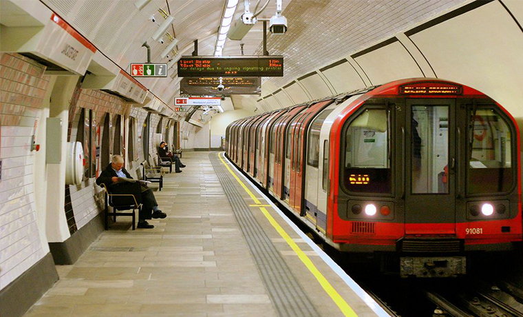 10 января 156 лет назад в Лондоне открылась первая в мире линия метро 