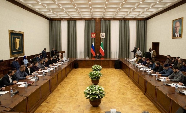 Рамзан Кадыров провел расширенное совещание регионального правительства