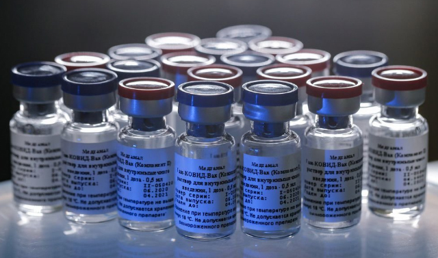 Поставки вакцины от COVID-19 в регионы начнутся на следующей неделе