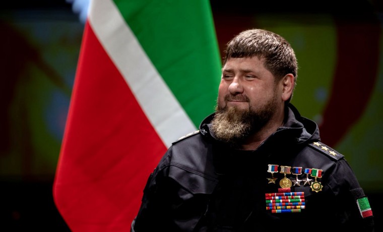Рамзан Кадыров поздравил писателей с профессиональным праздником ...