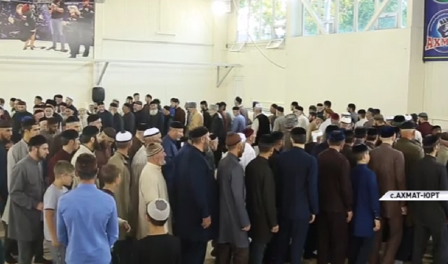 В Ахмат-Юрте почтили память Зелимхана Кадырова