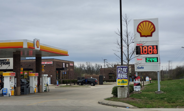 В США снова побили рекорды цены на бензин