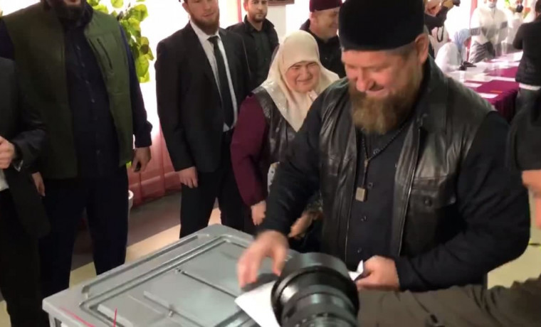 Рамзан Кадыров с семьей принял участие в выборах
