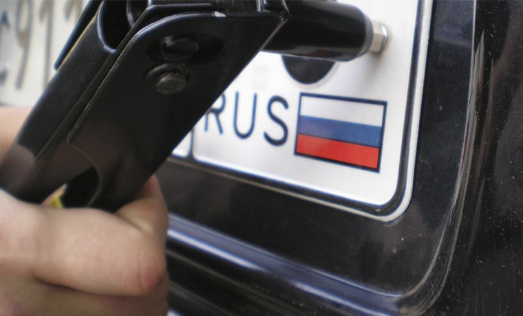 СМИ: Российским водителям могут разрешить выбирать сочетание цифр и букв для номеров машин