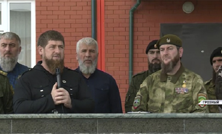 Глава Чеченской Республики поздравил Полк имени Кадырова с 13-летием