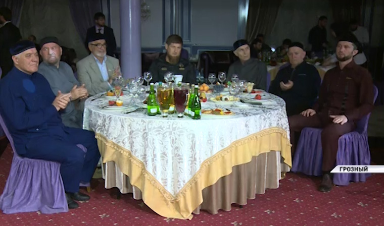 Рамзан Кадыров пригласил деятелей культуры на ифтар 