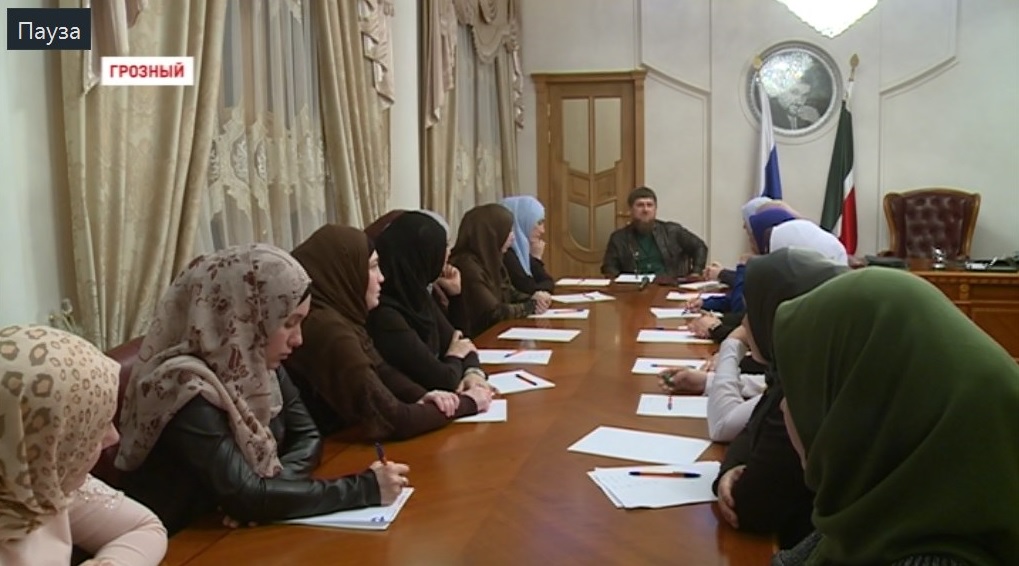 Глава Чечни встретился с активистками чеченской региональной общественной организации «ИМАН» 