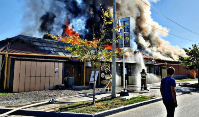 В Курчалое спасатели ликвидировали пожар частного дома и кафе