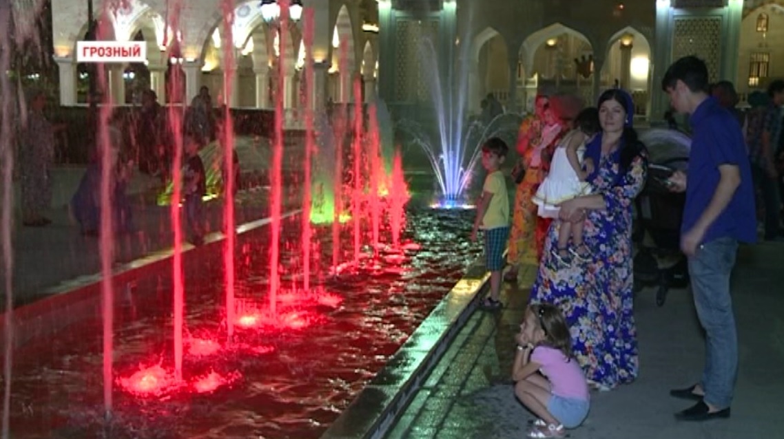 В парке мечети «Сердце Чечни» открыли отремонтированный фонтан Большой Ярык 