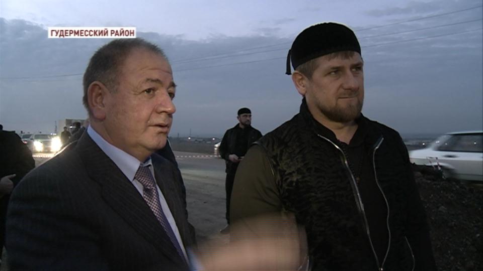 Р.Кадыров проинспектировал строительство дороги от поселка Ойсхар до дагестанского селения Тухчар