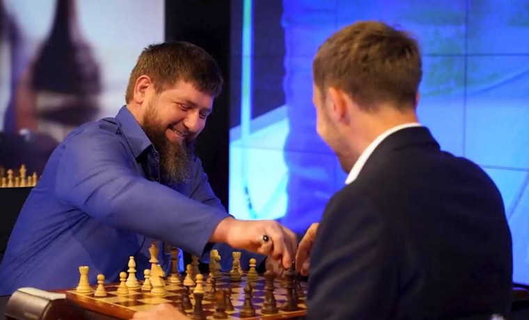 Рамзан Кадыров посетил Республиканский турнир по шахматам на территории ЧГТРК «Грозный»