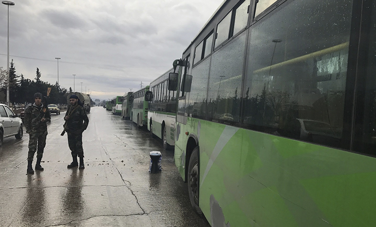 Боевиков из Алеппо вывезут на автобусах по поручению Владимира Путина
