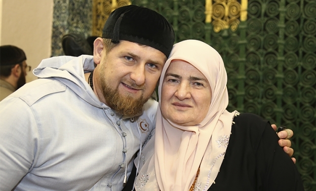 Рамзан Кадыров поздравил Аймани Кадырову с вручением медали «Спешите делать добро»